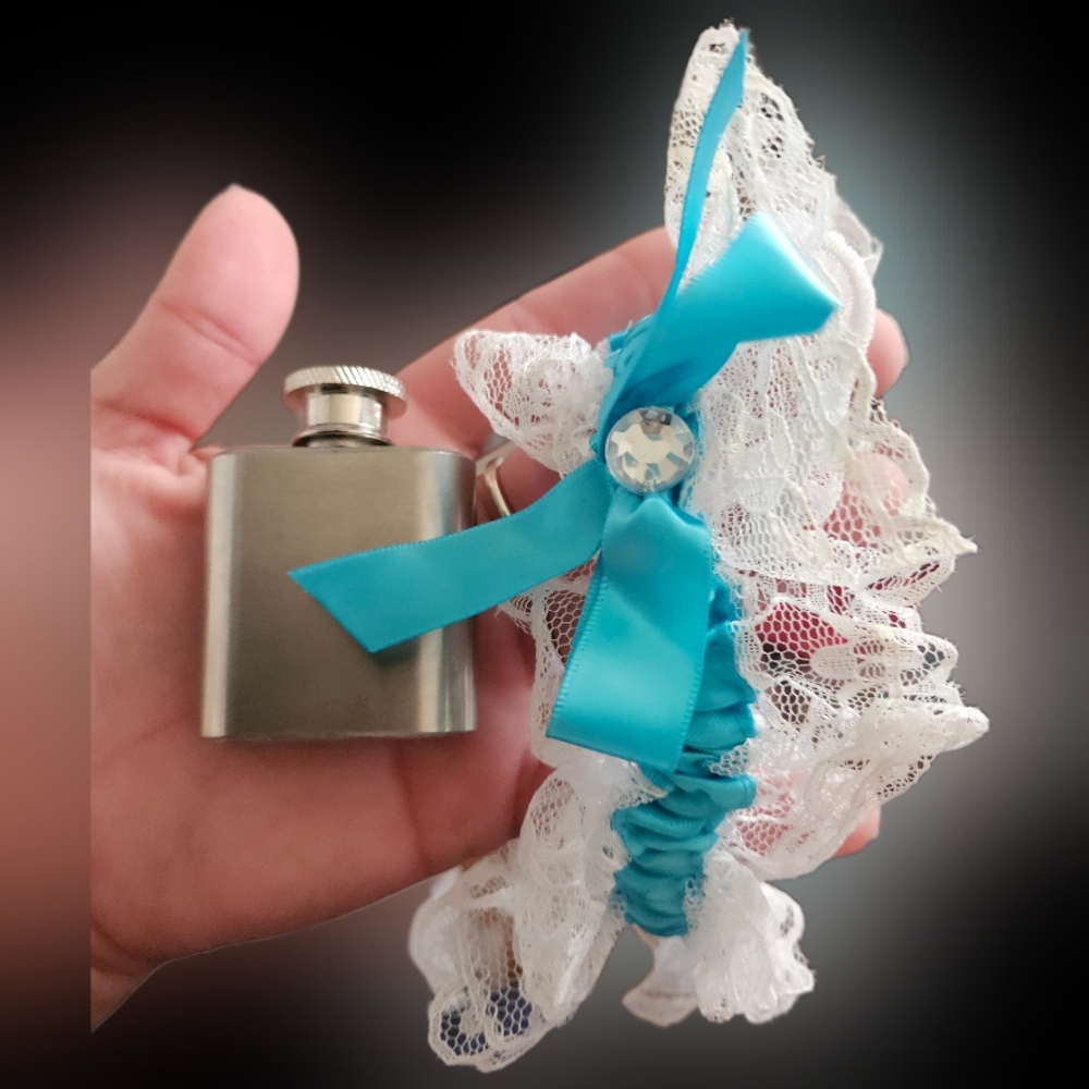NWT LACE & RIBBON STRETCH LEG GARTER & MINI STAINLESS STEEL FLASK!